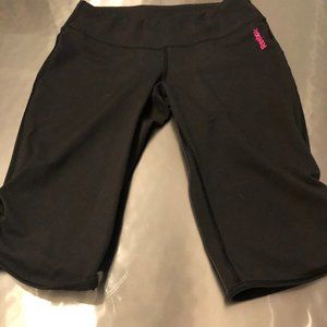 EUC Reebok Knee length Running Workout Pants